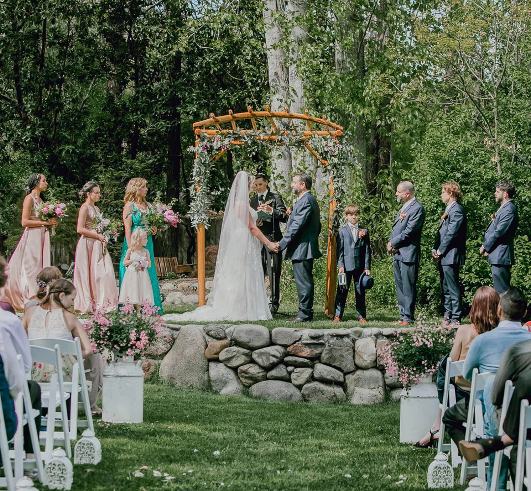 The Lindsay Lodge 03