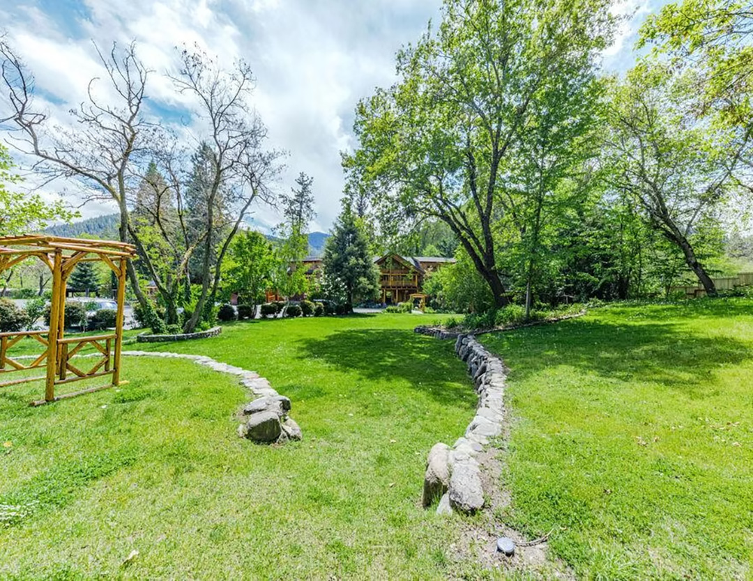 The Lindsay Lodge Blog 2